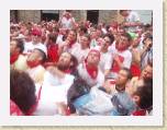 07July05 - Nay, Jenny, Baz, Andy in Spain - Running of Bulls 117 * 2272 x 1704 * (822KB)